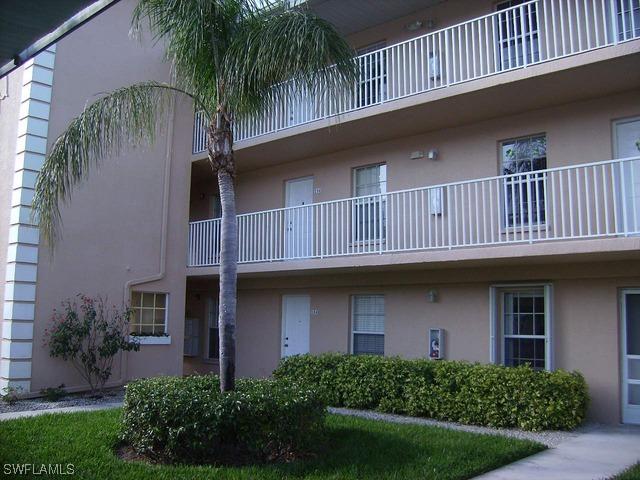 9640 Victoria Ln., Naples, FL