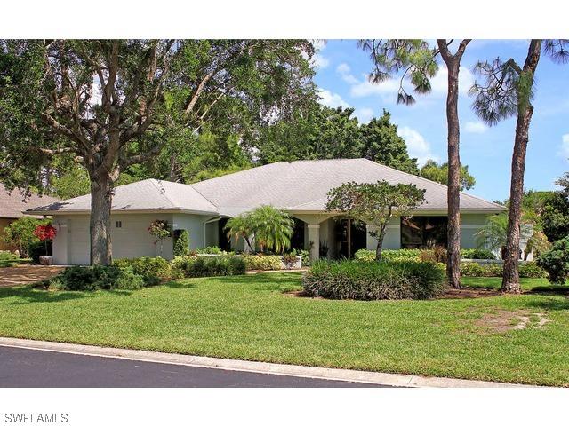 2220 Regal Way, Naples, FL 34110