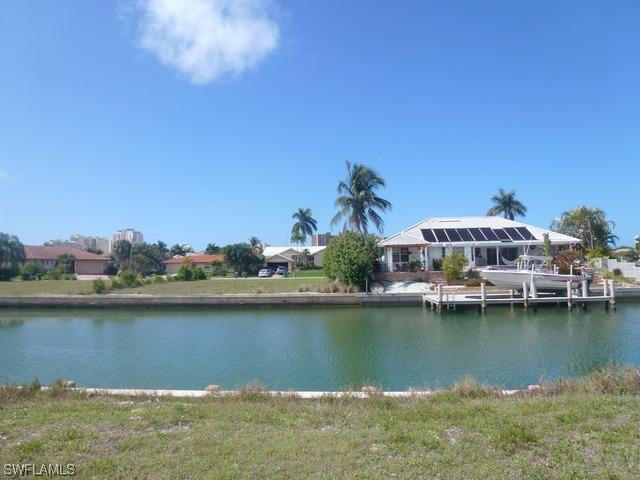 770 Pelican Ct., Marco Island, FL