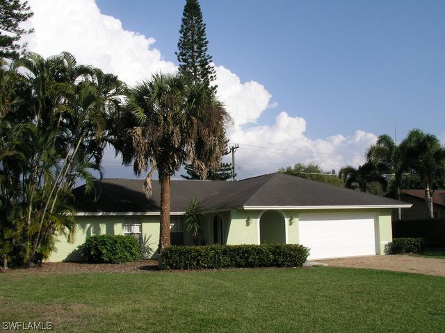 134 Palm River Blvd., Naples, FL 34110