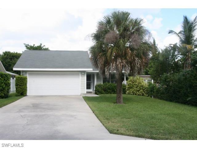 829 93rd Ave., Naples, FL 34108