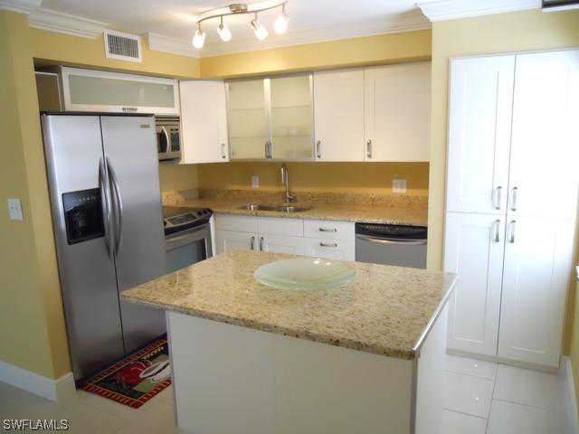 1400 Pompei Ln. #77, Naples, FL