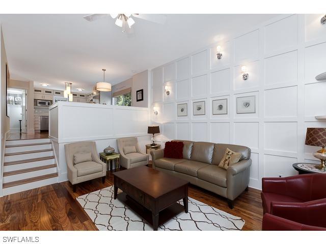 862 7th Ave., Naples, FL 34102