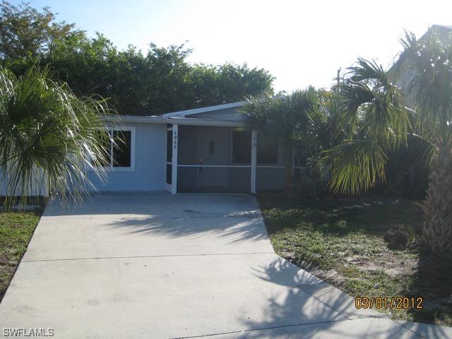 4945 Barcelona Cir., Naples, FL