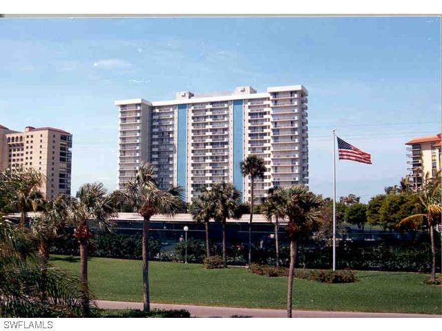 140 Seaview Ct. #304, Marco Island, FL