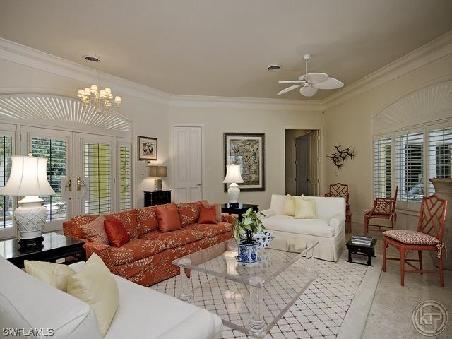 2817 Silverleaf Ln., Naples, FL