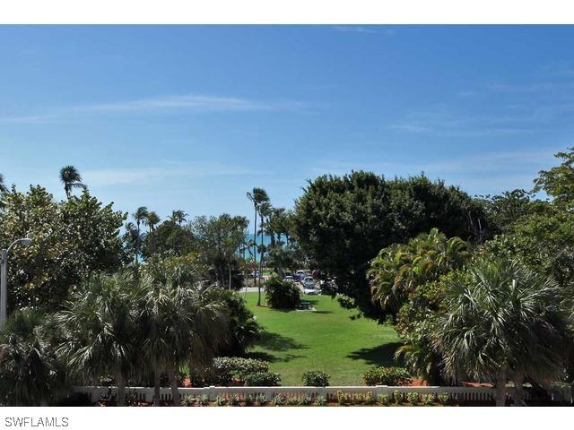 1400 Gulf Shore Blvd. #306, Naples, FL 34103