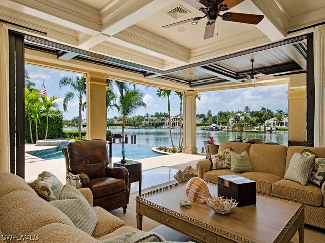 3430 Gin Ln., Naples, FL 34102