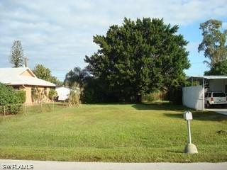 863 104th Ave., Naples, FL 34108