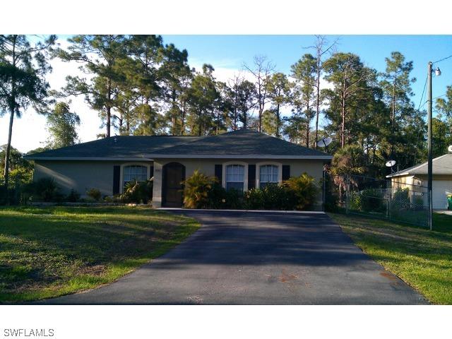 2041 20th Ave., Naples, FL 34120