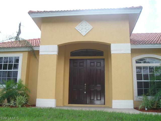 530 16th Ave., Naples, FL 34120