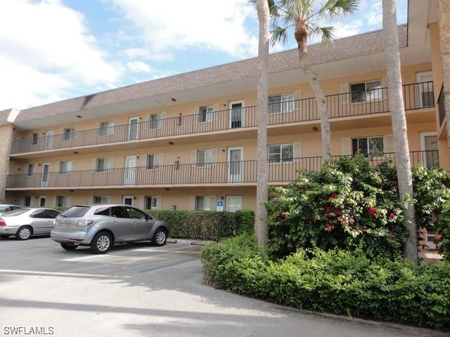 5667 Rattlesnake Hammock Rd., Naples, FL