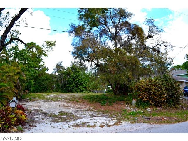 1161 Diana Ave., Naples, FL 34103