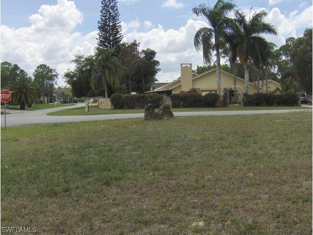 25180 Divot Dr., Bonita Springs, FL 34135