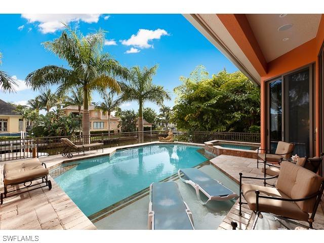 552 14th Ave., Naples, FL 34102