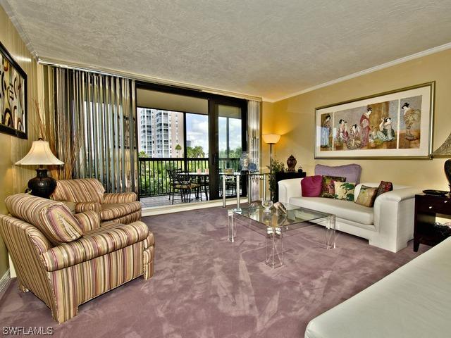 6075 Pelican Bay Blvd. #204, Naples, FL 34108