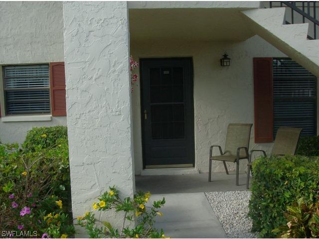 4610 Chantelle Dr., Naples, FL