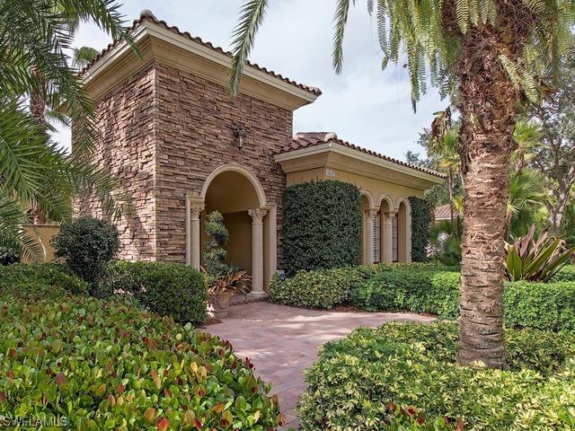 15247 Medici Way, Naples, FL 34110