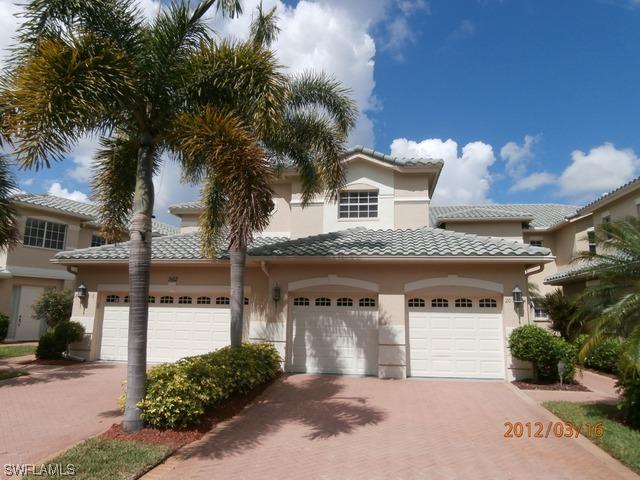 562 Vintage Reserve Ln. #20A, Naples, FL 34119