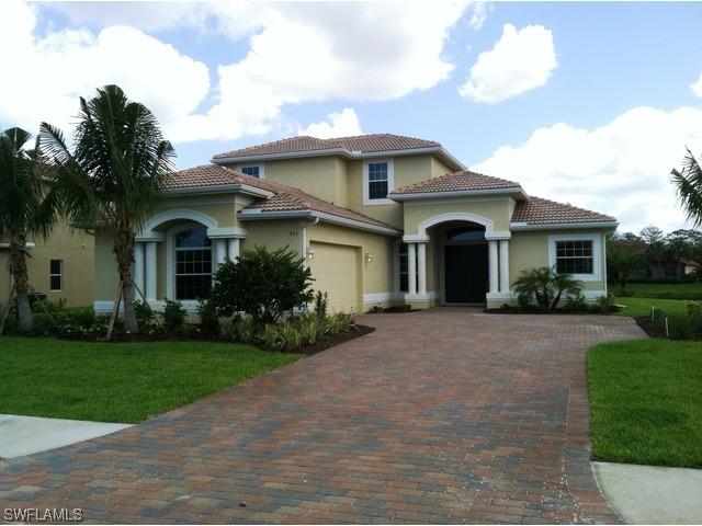 295 Saddlebrook Ln., Naples, FL 34110
