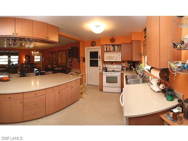 4474 23rd Pl., Naples, FL 34116