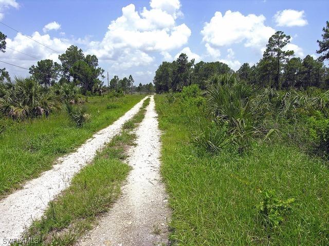 1230 Sugarberry St., Naples, FL 34117