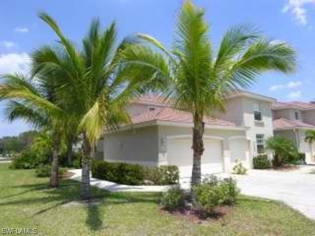 326 Dover Pl., Naples, FL 34104