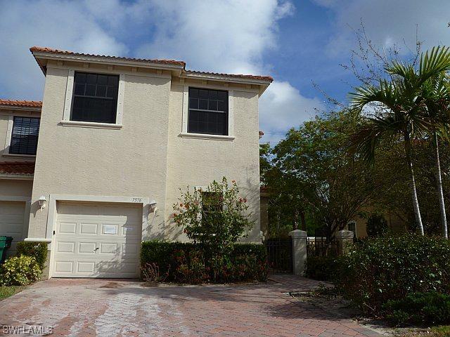 7576 Bristol Cir., Naples, FL 34119