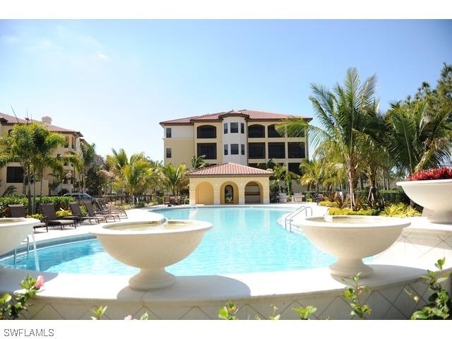 2546 Marquesa Royale Ln. #7-101, Naples, FL 34109