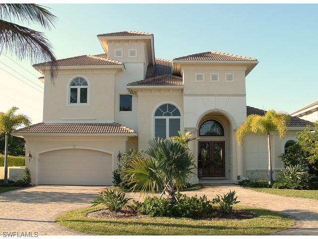 494 Seabee Ave., Naples, FL 34108