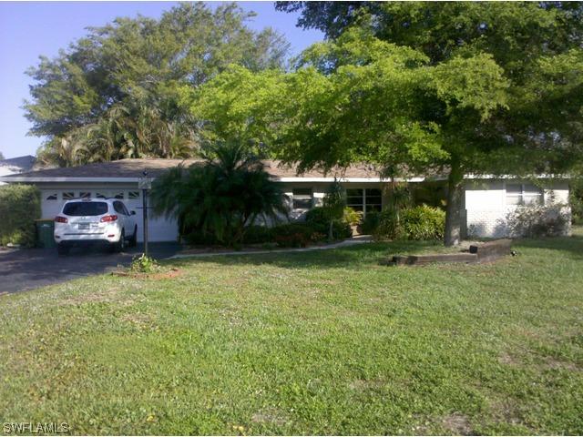 197 Wickliffe Dr., Naples, FL 34110