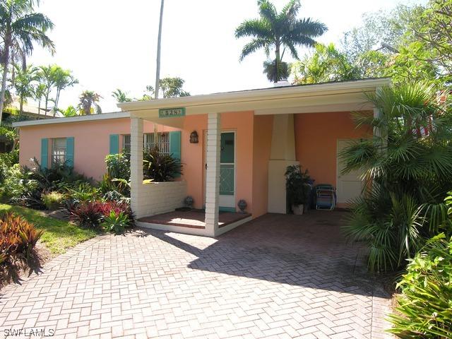 528 Central Ave., Naples, FL