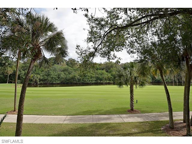 106 Clubhouse Dr. #266, Naples, FL
