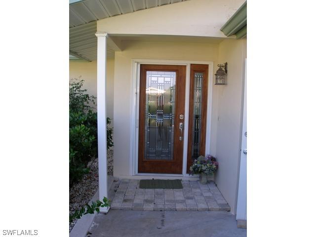 5563 Westwind Ln., Fort Myers, FL 33919