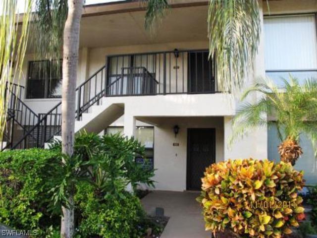 1207 Commonwealth Cir., Naples, FL