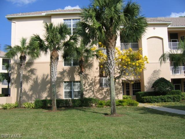 8267 Parkstone Pl. #202, Naples, FL 34120