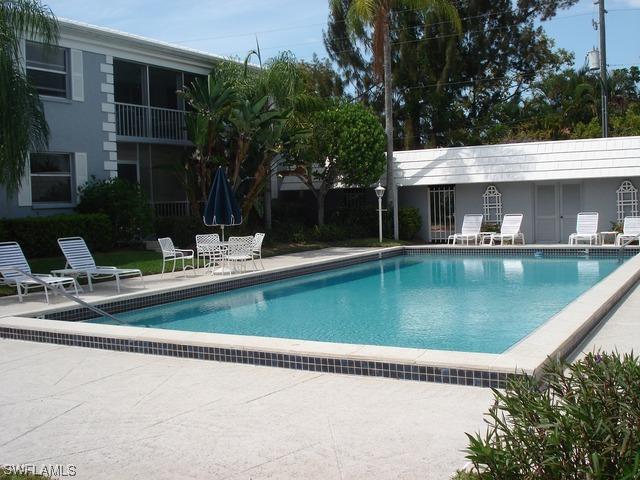 525 10th Ave., Naples, FL