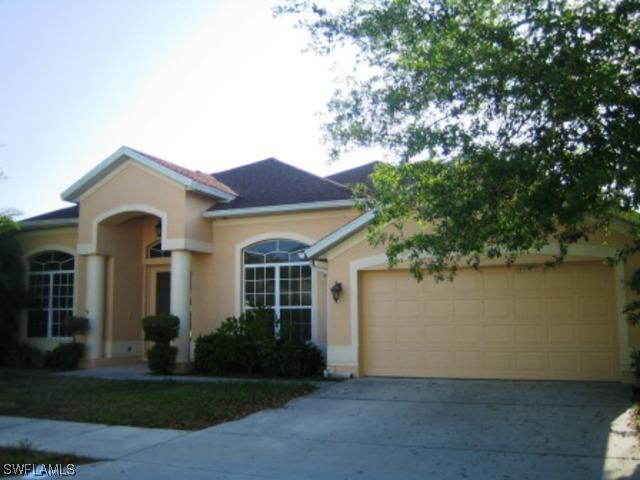200 Skipping Stone Ln., Naples, FL 34119