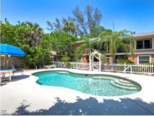 707 Cardium St., Sanibel, FL 33957