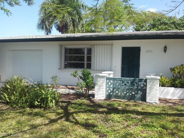 1291 Hilltop Dr., Naples, FL 34103