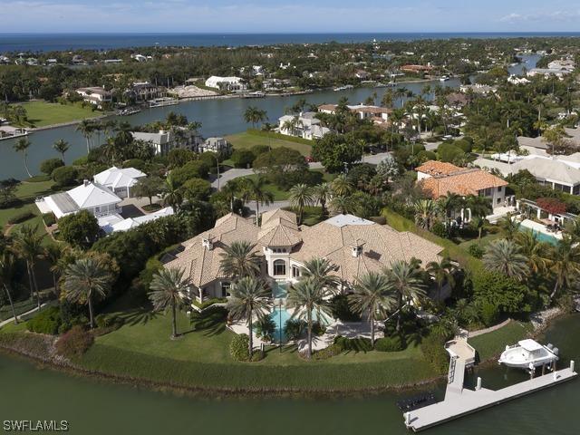 3601 Gin Ln., Naples, FL