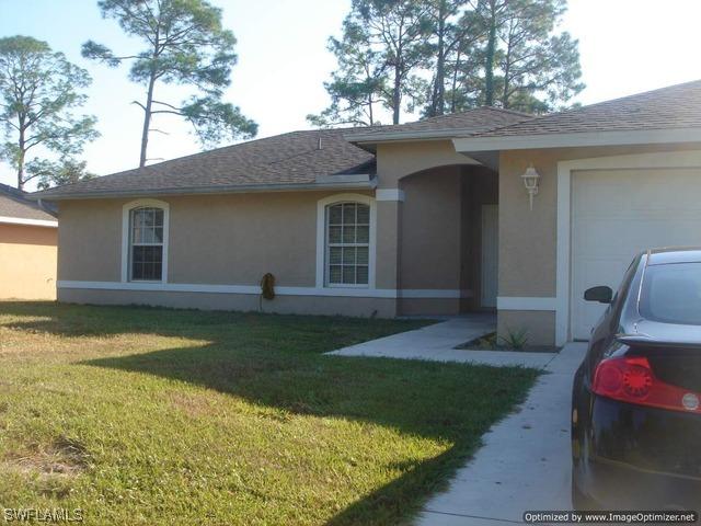 202 Floyd Ave., Lehigh Acres, FL 33971
