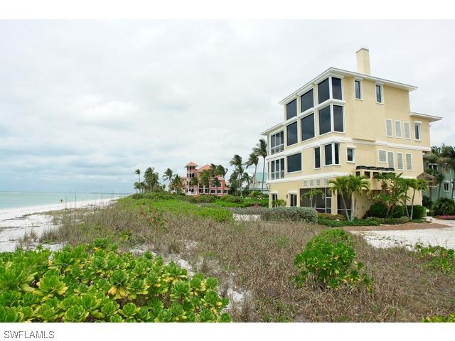 109 Curacao Ln., Bonita Springs, FL