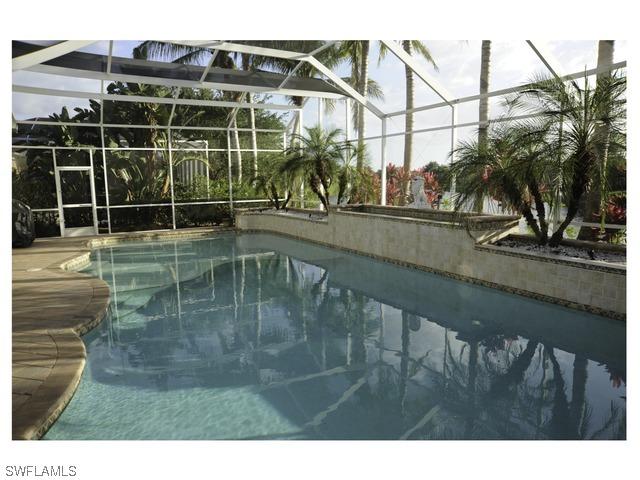 4325 Queen Elizabeth Way, Naples, FL 34119