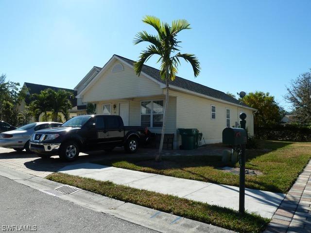 526 Leawood Cir., Naples, FL