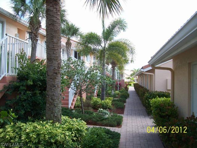 2395 Bayou Ln., Naples, FL 34112