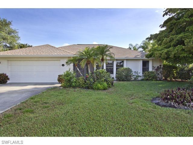 115 Fairway Cir., Naples, FL 34110
