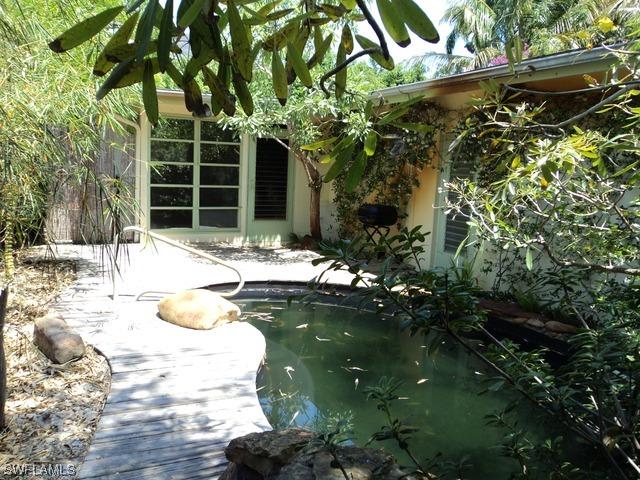 25 6th St., Naples, FL