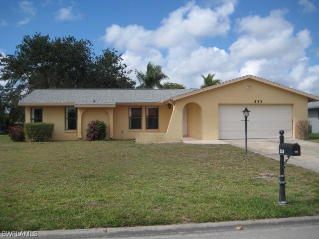 553 Landmark Dr., Naples, FL