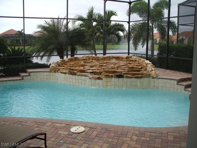 5617 Hammock Isles Dr., Naples, FL 34119